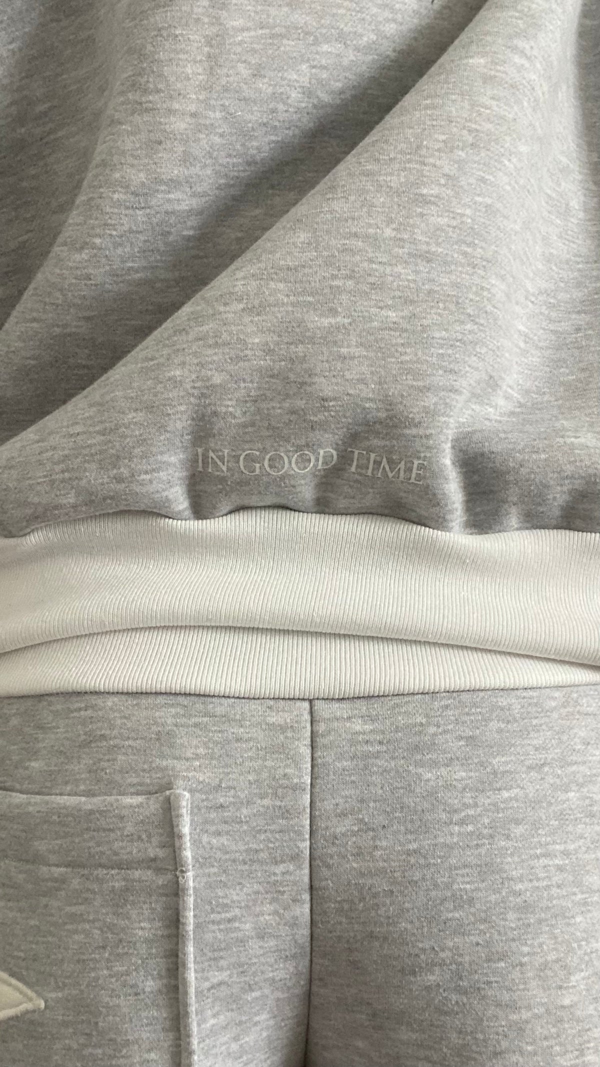 Slower days hoodie in grey