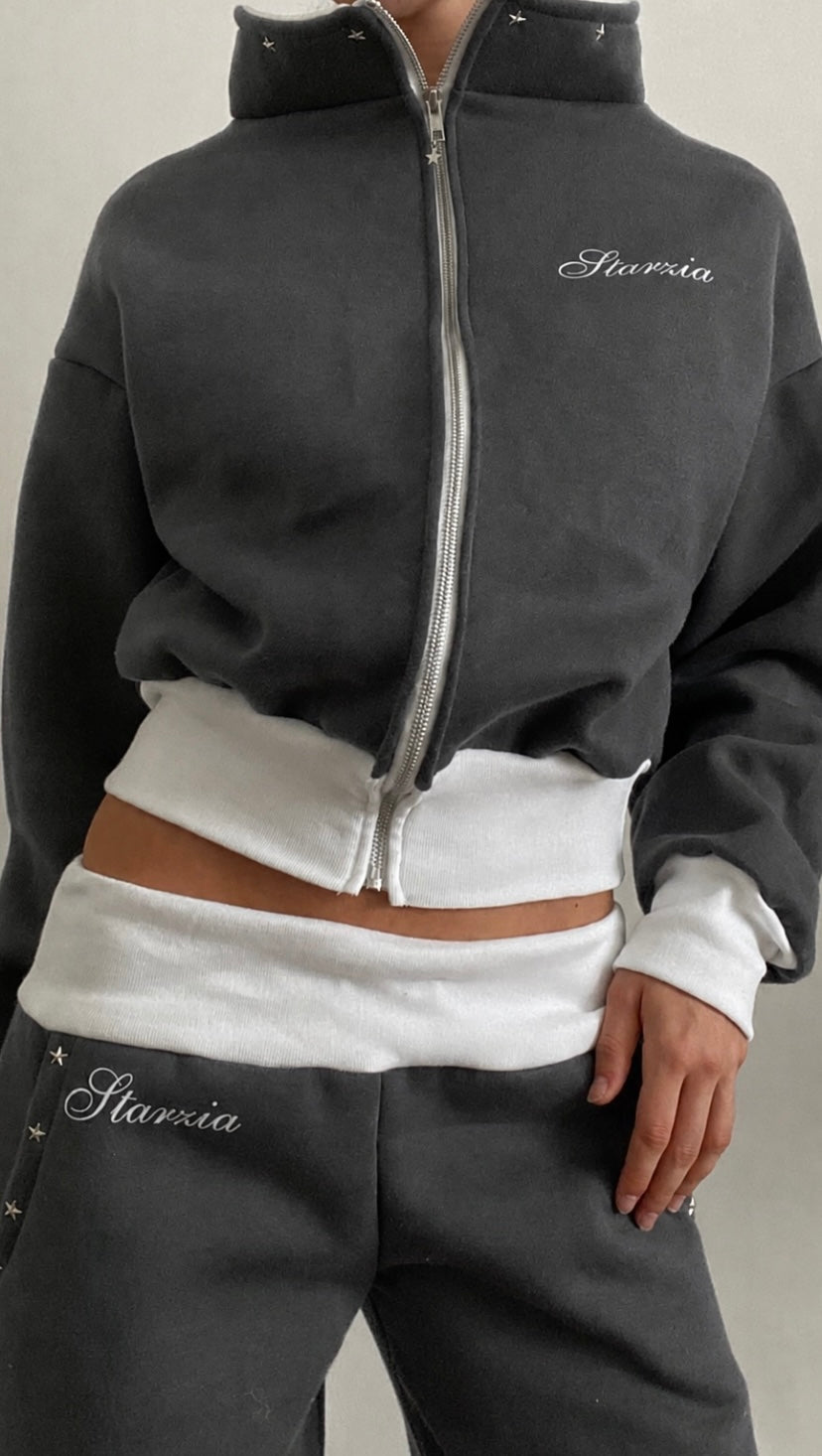 Studded fleece in charcoal grey