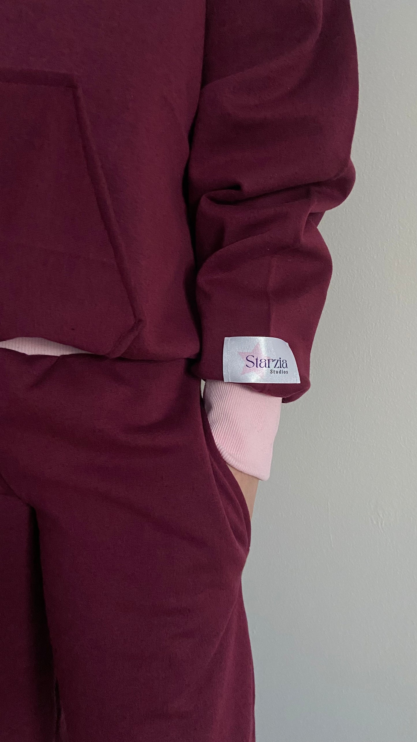 star hoodie in burgundy/pink