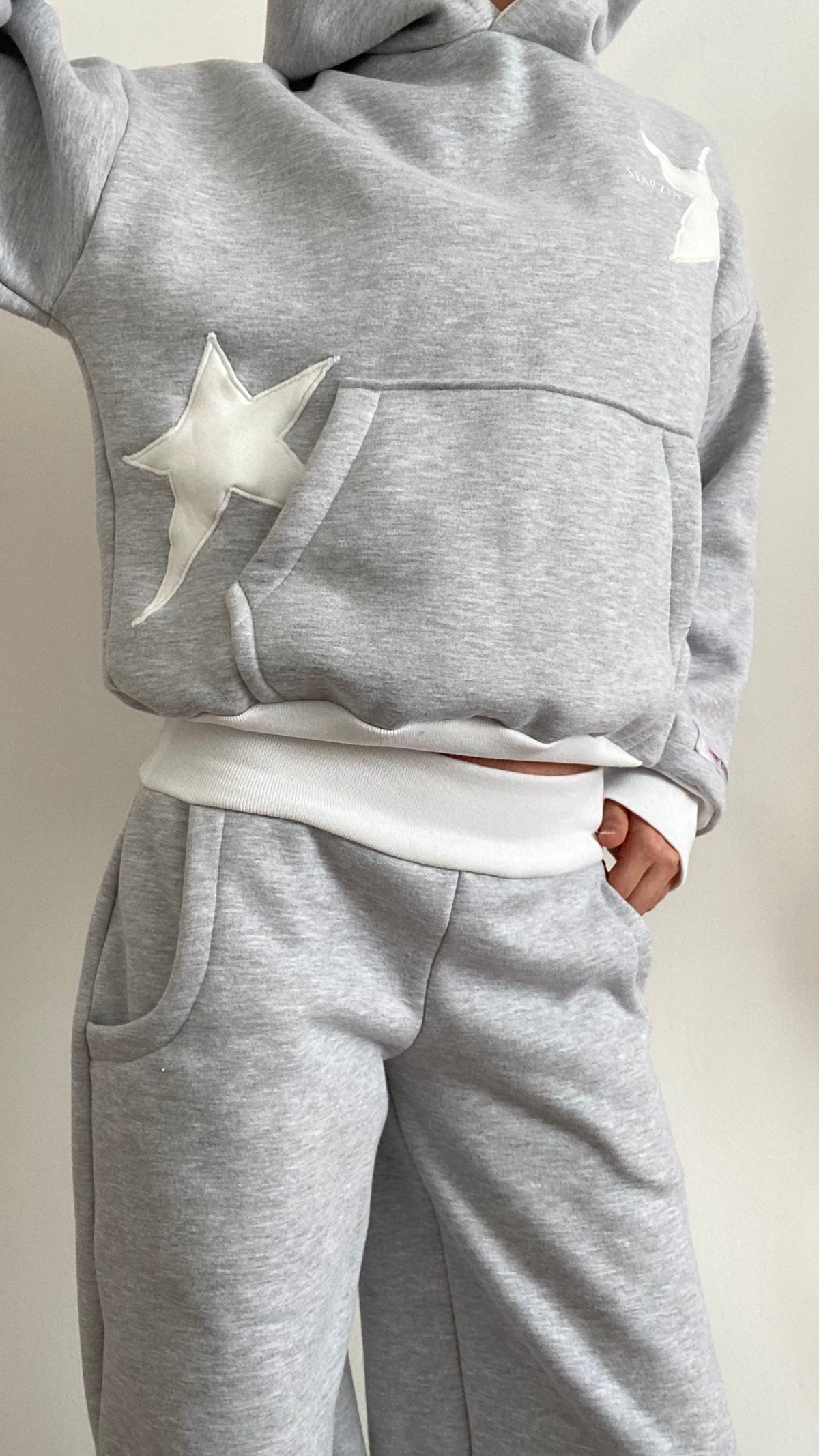 Slower days hoodie in grey