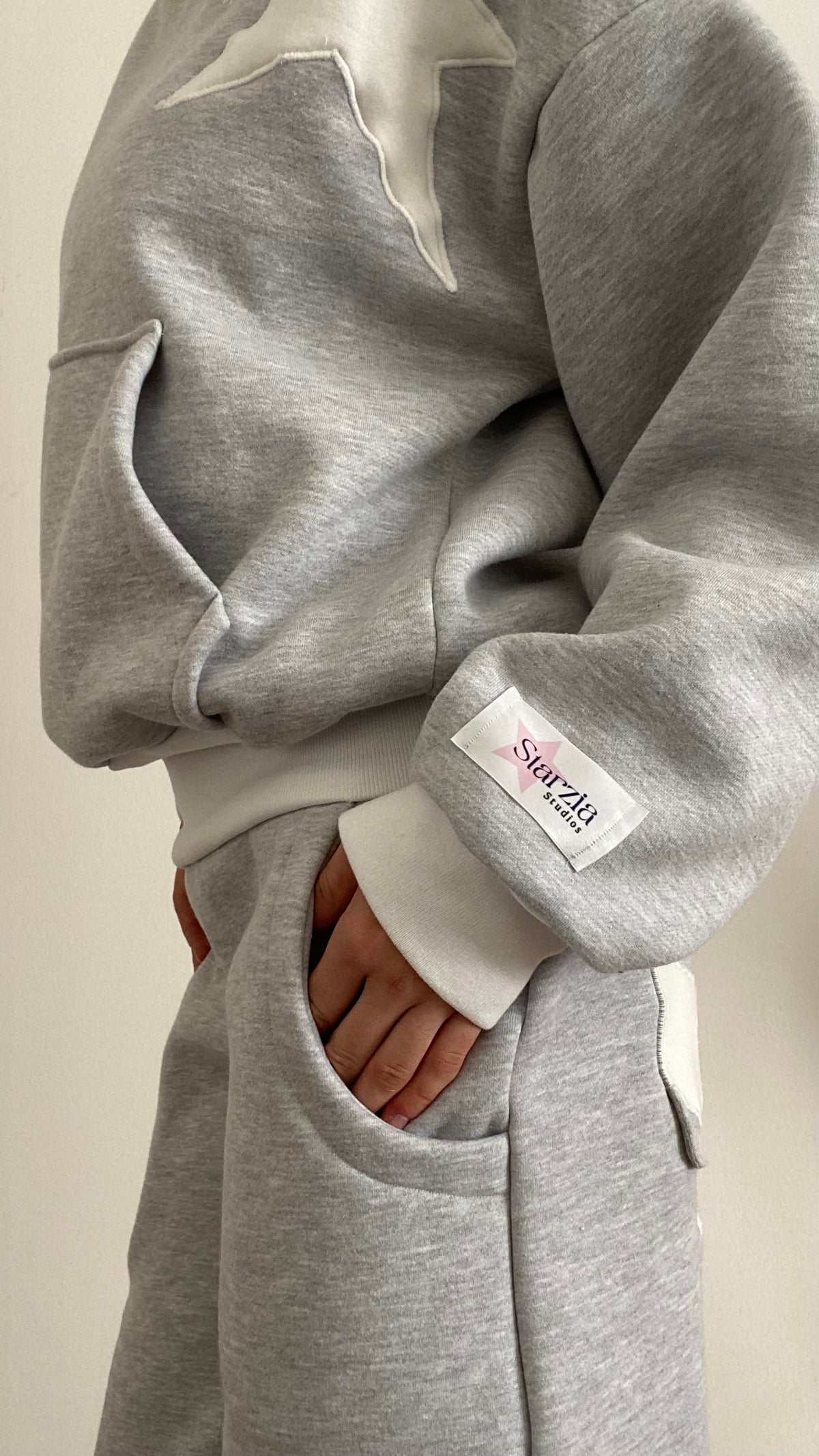 Slower days hoodie in grey