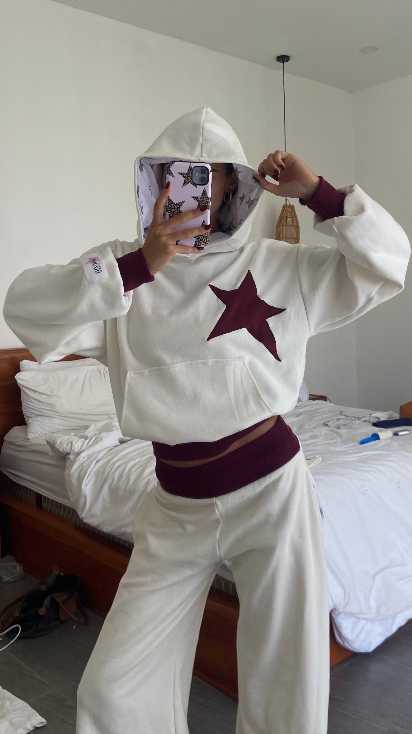 Starzia hoodie in off white/burgundy