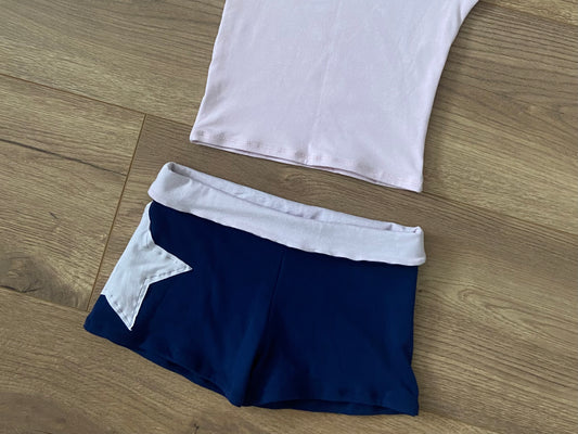 Star shorts in navy/pink